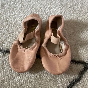 Little girls ballet shoes